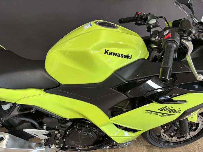 2026 Kawasaki Ninja 500 EX500GTFNW GREEN
