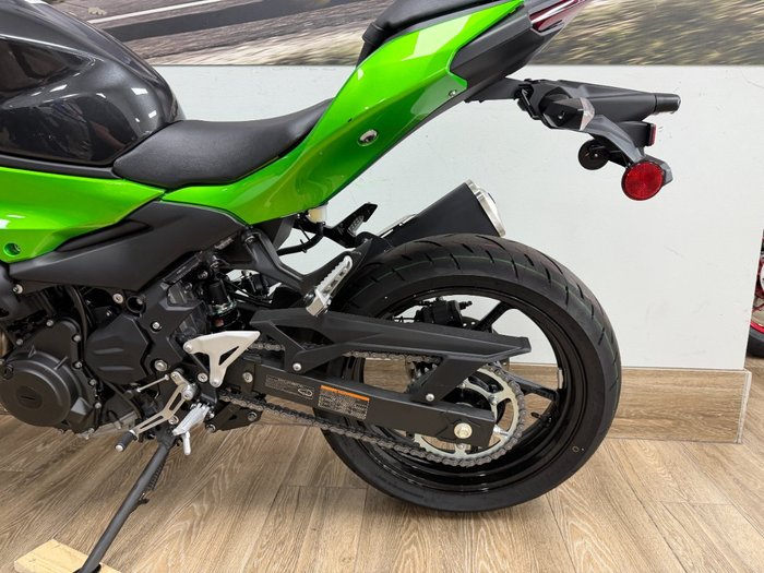 2026 Kawasaki Ninja 500 EX500GTFNW GREEN