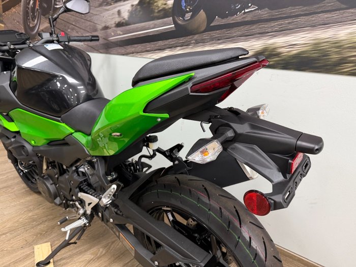 2026 Kawasaki Ninja 500 EX500GTFNW GREEN