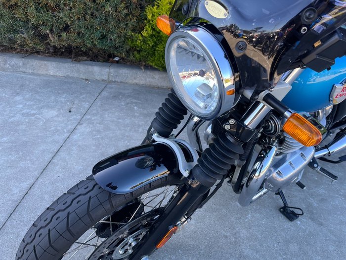 2022 Royal Enfield INTERCEPTOR 650 E5 CLASSIC VENTURA BLUE