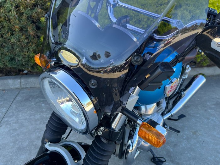2022 Royal Enfield INTERCEPTOR 650 E5 CLASSIC VENTURA BLUE