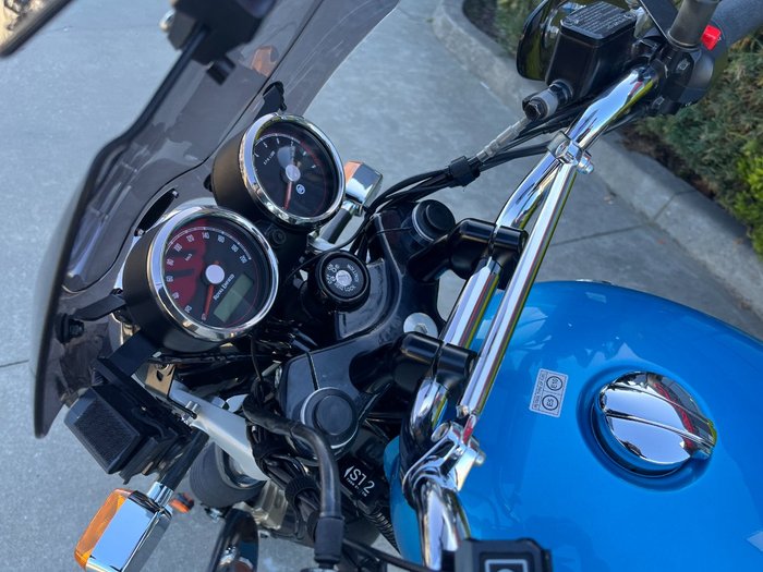 2022 Royal Enfield INTERCEPTOR 650 E5 CLASSIC VENTURA BLUE