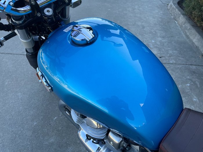 2022 Royal Enfield INTERCEPTOR 650 E5 CLASSIC VENTURA BLUE