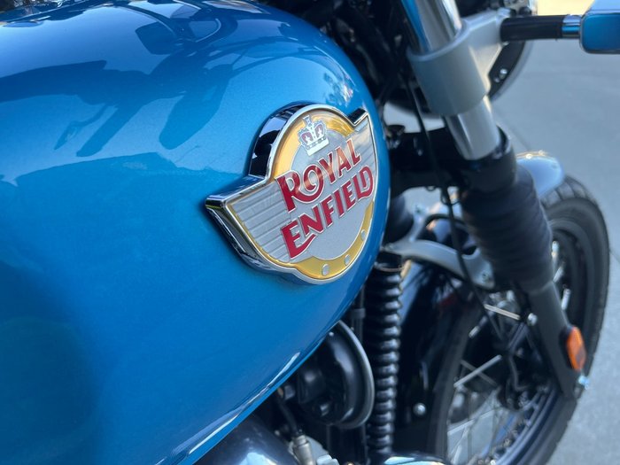2022 Royal Enfield INTERCEPTOR 650 E5 CLASSIC VENTURA BLUE