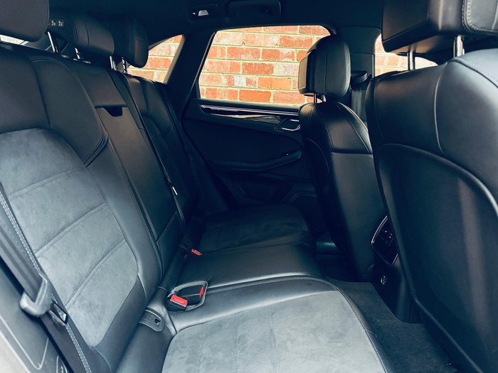 2017 Porsche Macan GTS 95B MY18 AWD Carmine Red