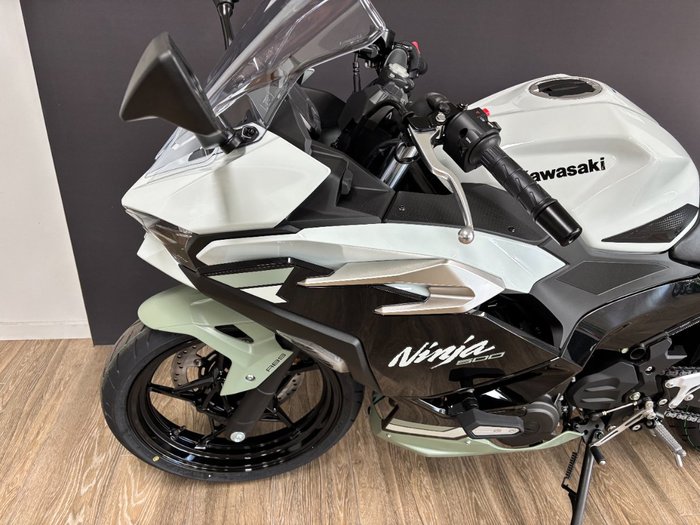 2026 Kawasaki 2026 Kawasaki 500CC NINJA 500 SE (LAMS) SPORTS WHITE