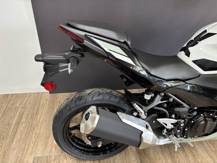 2026 Kawasaki 2026 Kawasaki 500CC NINJA 500 SE (LAMS) SPORTS WHITE
