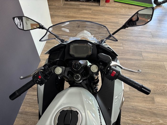 2026 Kawasaki 2026 Kawasaki 500CC NINJA 500 SE (LAMS) SPORTS WHITE