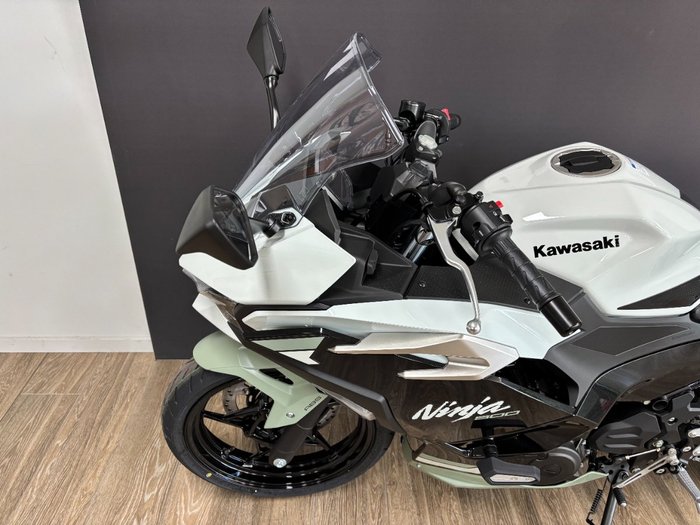 2026 Kawasaki 2026 Kawasaki 500CC NINJA 500 SE (LAMS) SPORTS WHITE
