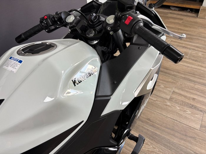 2026 Kawasaki 2026 Kawasaki 500CC NINJA 500 SE (LAMS) SPORTS WHITE