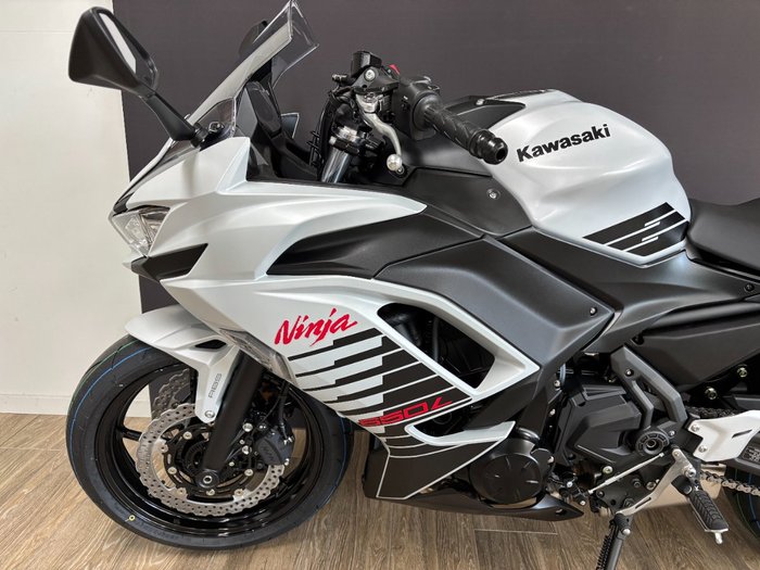 2026 Kawasaki NINJA 650 GREY