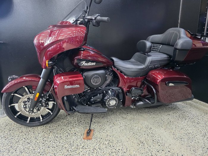 2024 INDIAN ROADMASTER DARK HORSE MAROON