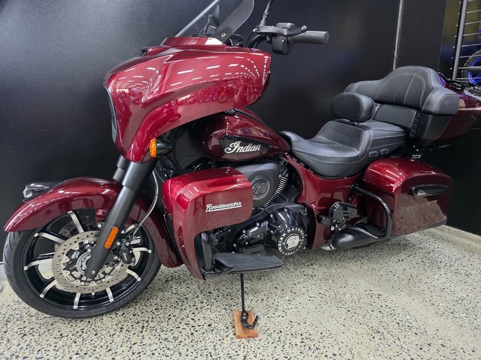 2024 INDIAN ROADMASTER DARK HORSE MAROON