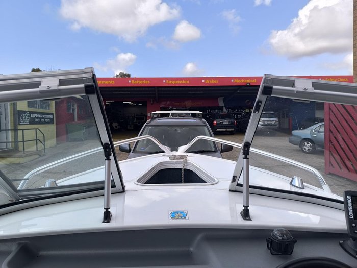 2012 QUINTREX 430 Escape