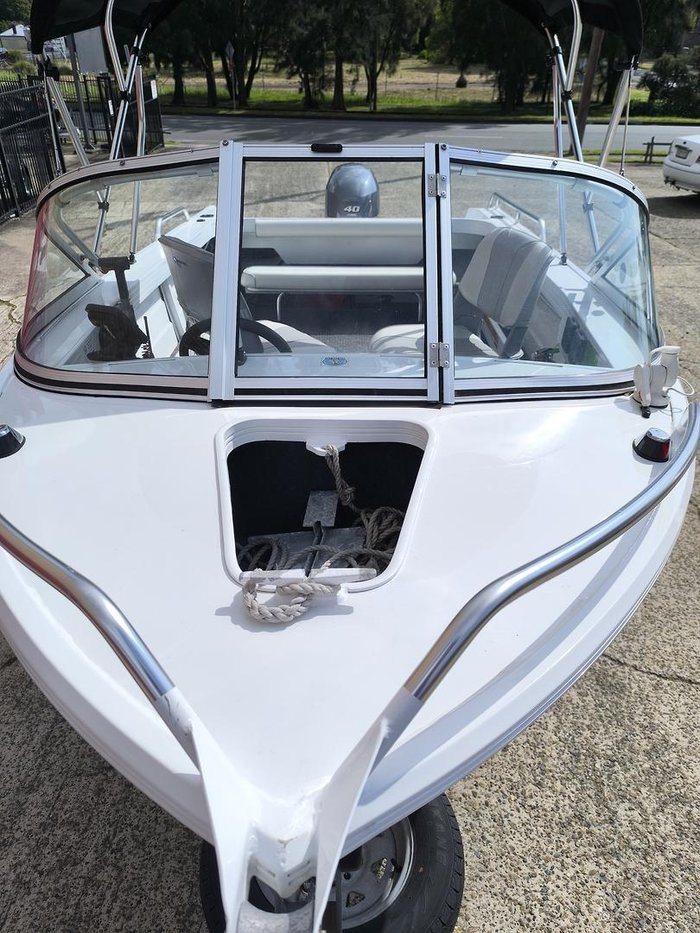 2012 QUINTREX 430 Escape