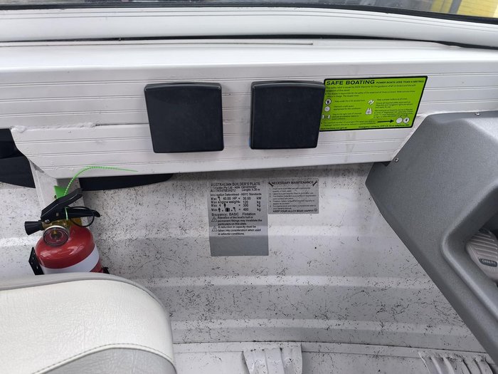 2012 QUINTREX 430 Escape
