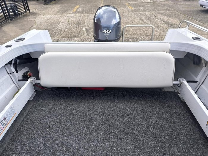 2012 QUINTREX 430 Escape