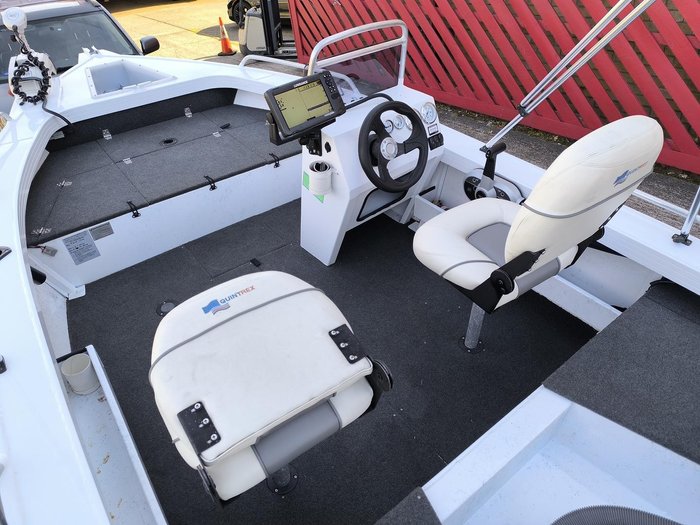 2021 QUINTREX 420 Renegade SC