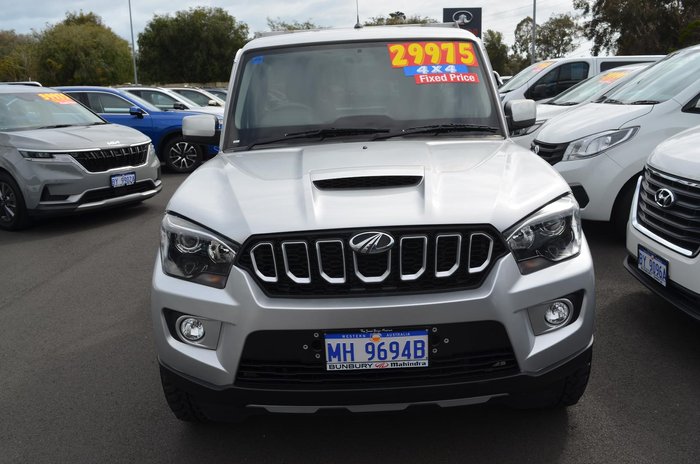 2022 Mahindra PIK-UP S6+