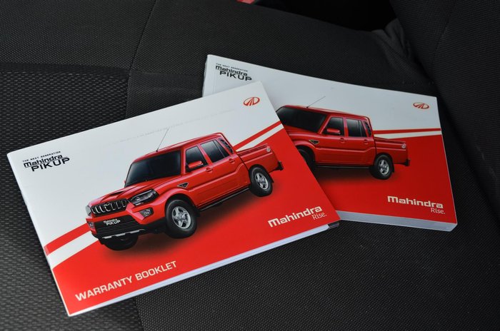 2022 Mahindra PIK-UP S10+