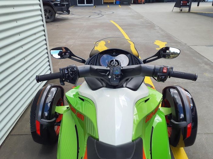 2014 Can-Am Spyder RSS SE5 Spyder RSS