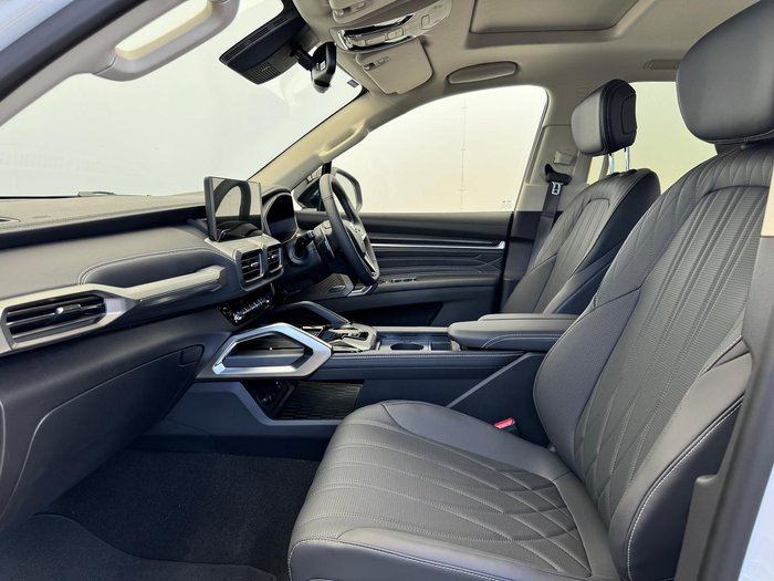 2025 LDV D90 Executive