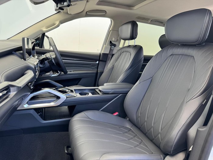 2025 LDV D90 Executive