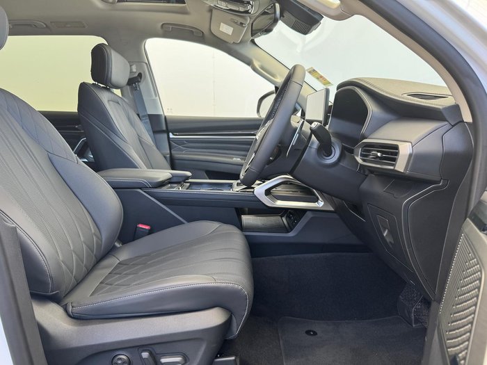 2025 LDV D90 Executive