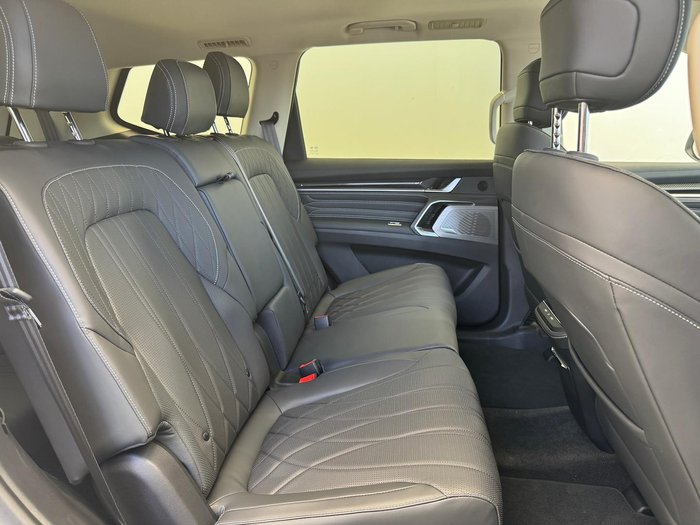 2025 LDV D90 Executive