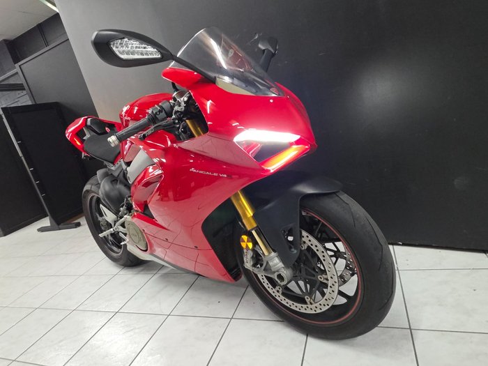 2019 DUCATI PANIGALE V4 Red