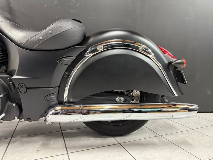 2016 INDIAN CHIEFTAIN DARK HORSE Black