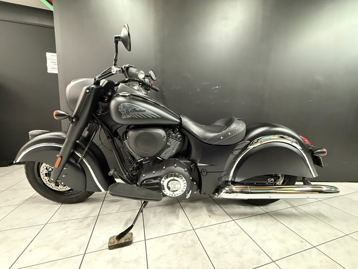 2016 INDIAN CHIEFTAIN DARK HORSE Black
