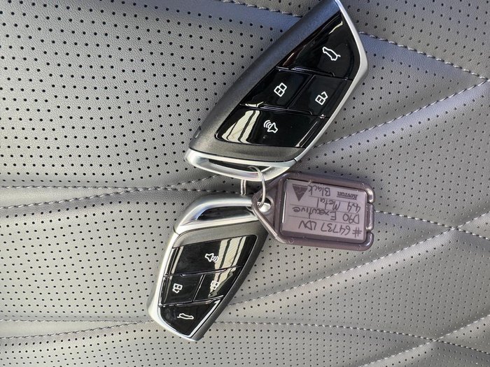 2025 LDV D90 Executive