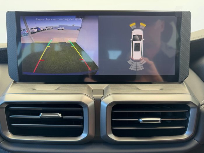 2025 LDV D90 Executive