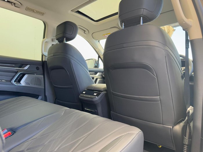 2025 LDV D90 Executive