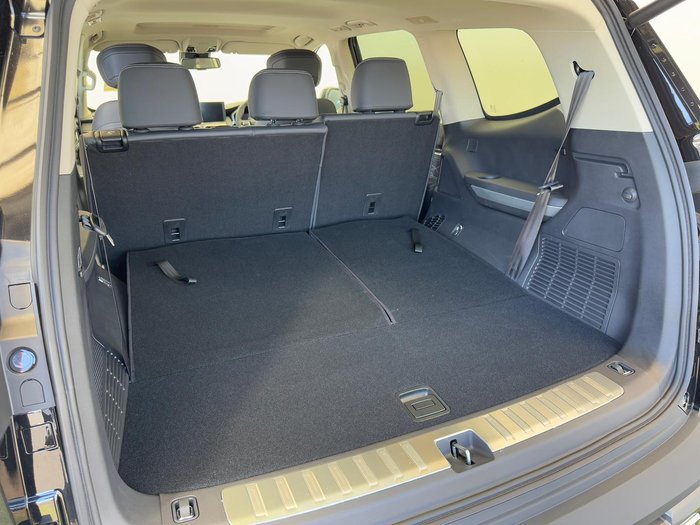 2025 LDV D90 Executive