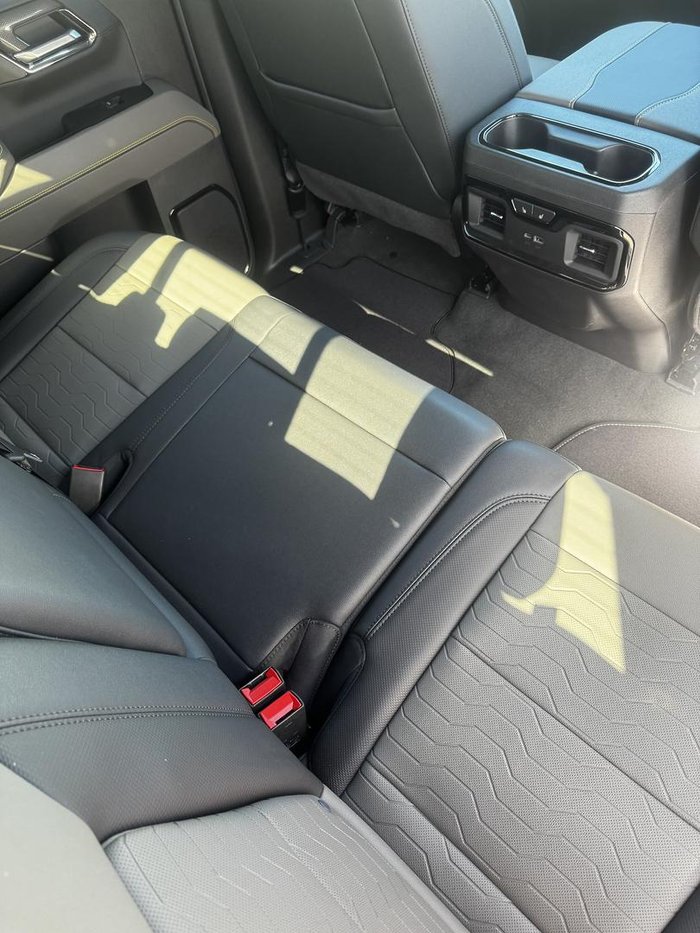 2025 Chevrolet Silverado 1500 ZR2 W/Tech Pack T1 MY24 4X4 Red Hot