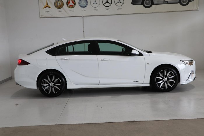 2018 Holden Commodore RS