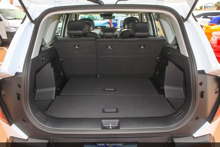 2025 Kia EV5 Air Standard Range OVc MY26 Clear White