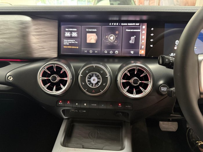 2025 GWM Tank 300 Ultra P01 4X4 On Demand Pearl White