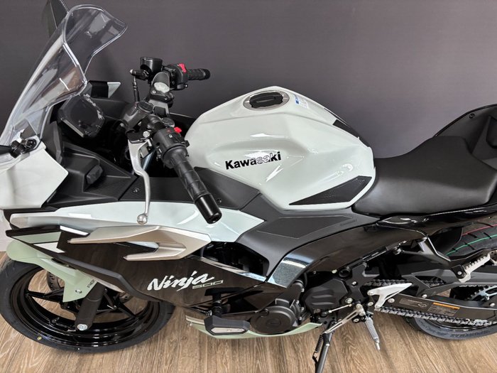 2026 Kawasaki 2026 Kawasaki 500CC NINJA 500 SE (LAMS) SPORTS WHITE