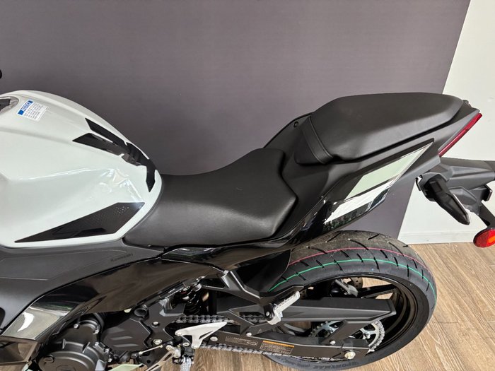 2026 Kawasaki 2026 Kawasaki 500CC NINJA 500 SE (LAMS) SPORTS WHITE