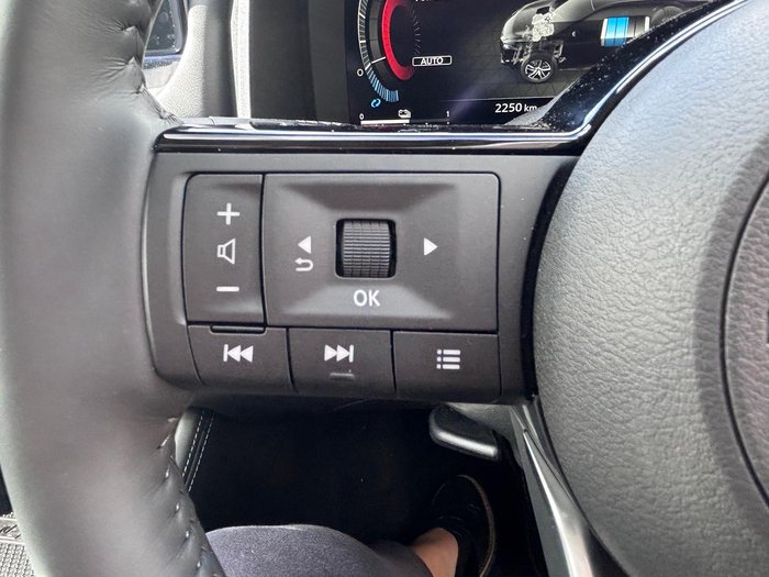 2025 Nissan X-TRAIL Ti-L e-POWER T33 MY25 Four Wheel Drive Ivory Pearl / Black Roof