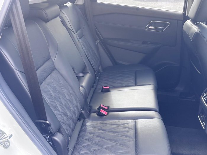 2025 Nissan X-TRAIL Ti-L e-POWER T33 MY25 Four Wheel Drive Ivory Pearl / Black Roof