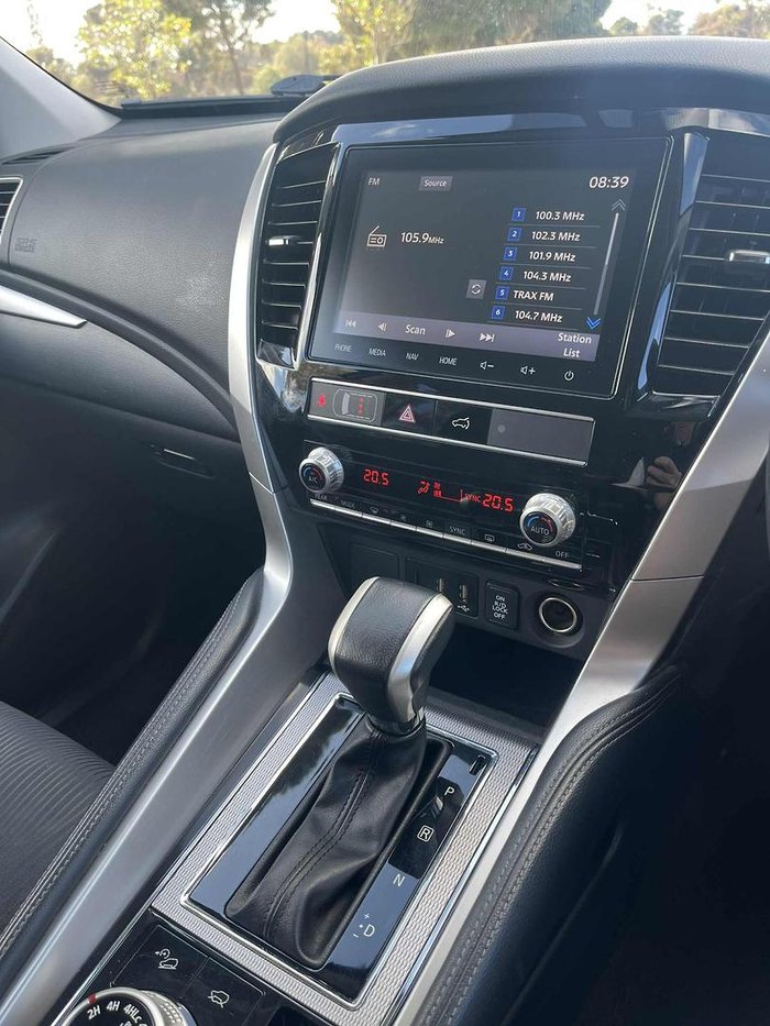 2021 Mitsubishi Pajero Sport GLX