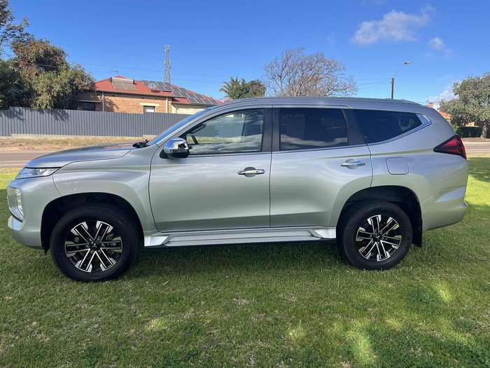 2021 Mitsubishi Pajero Sport GLX