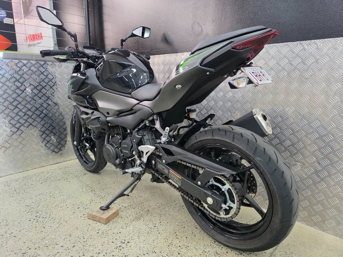 2024 Kawasaki Z500 BLACK