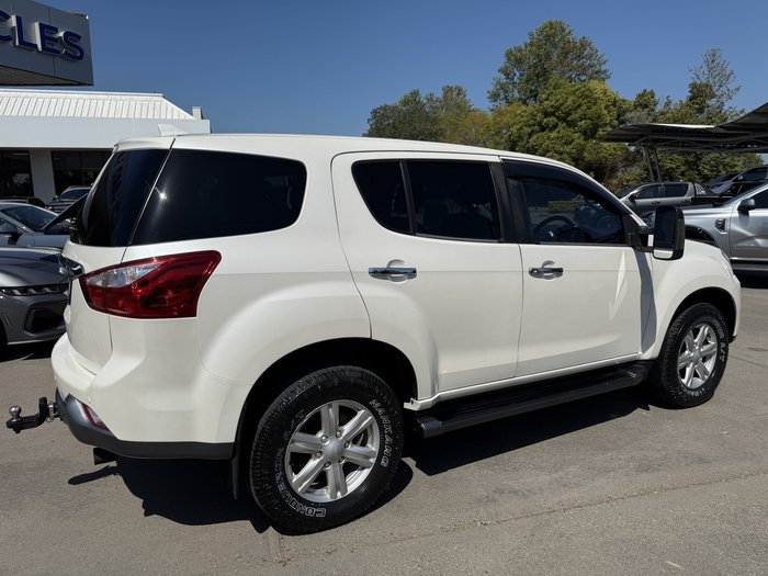 2016 Isuzu MU-X