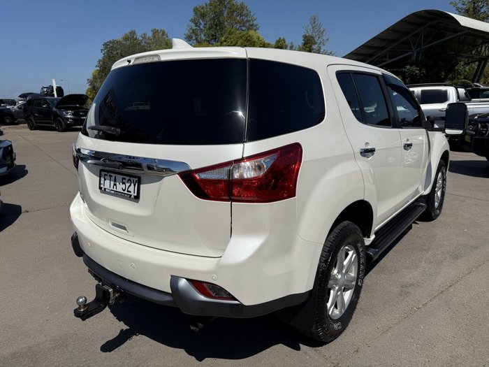 2016 Isuzu MU-X
