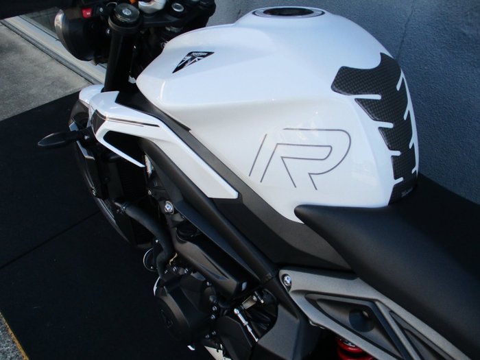 2023 Triumph STREET TRIPLE R White